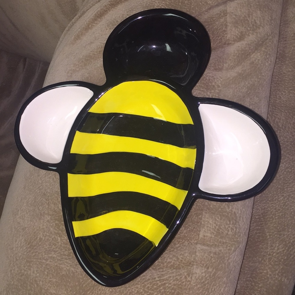 Bee decorative plate
